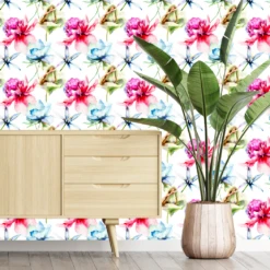 Delicate Floral Wallpaper